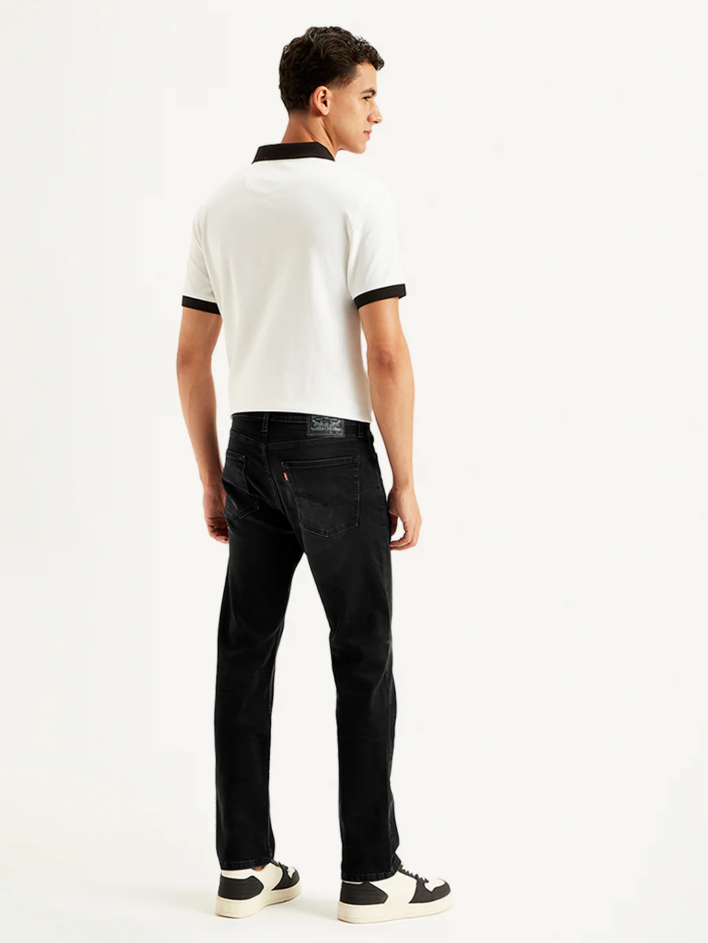 Men's 513 Black Slim Straight Fit Mid Rise Jeans - Image 3