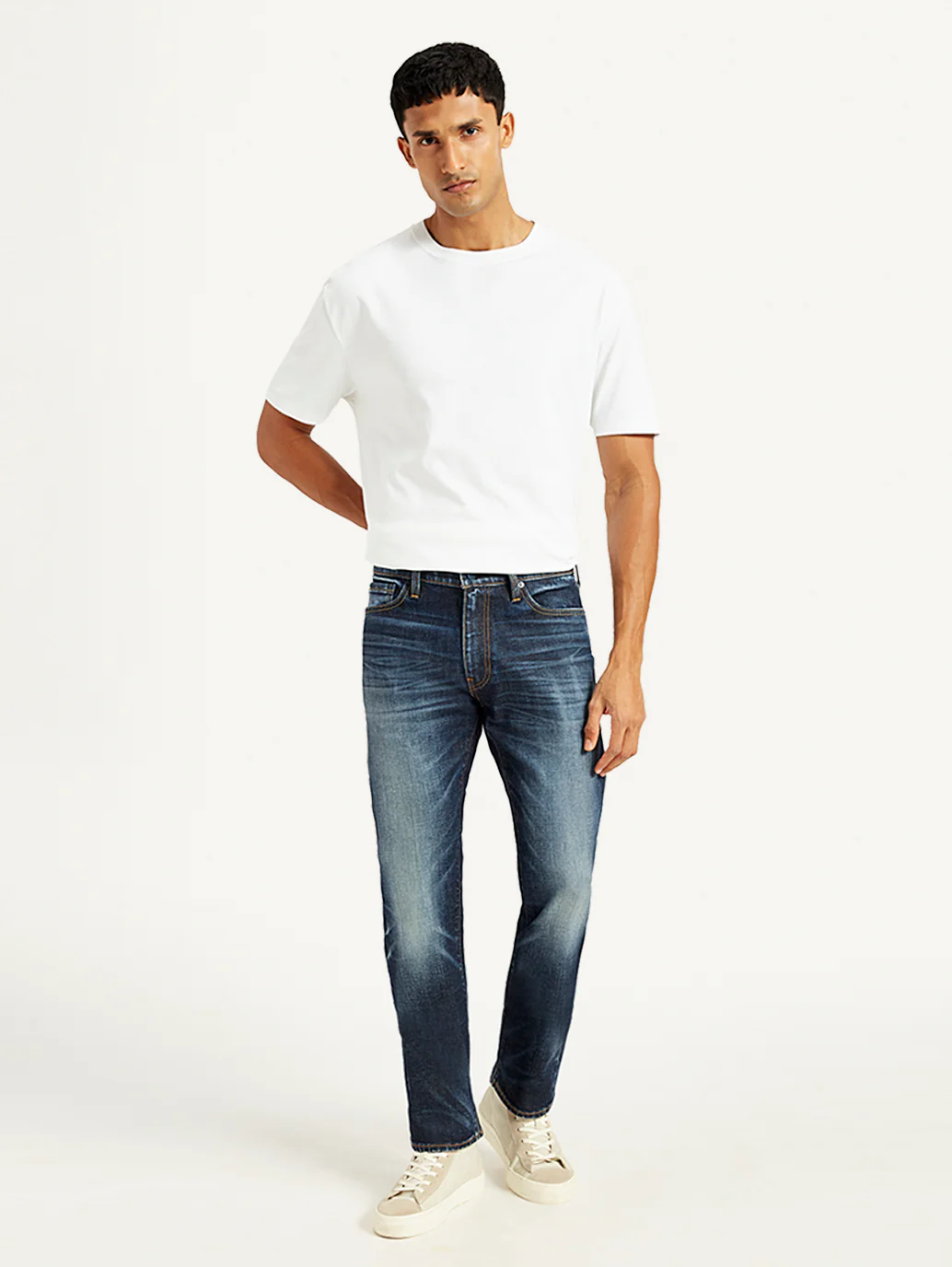 Men's 513 Navy Blue Slim Straight Fit Mid Rise Jeans - Image 2