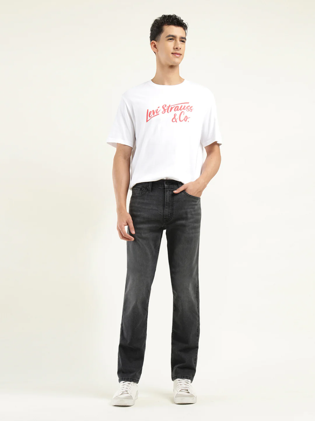 Men's 513 Black Slim Straight Fit Mid Rise Jeans - Image 2