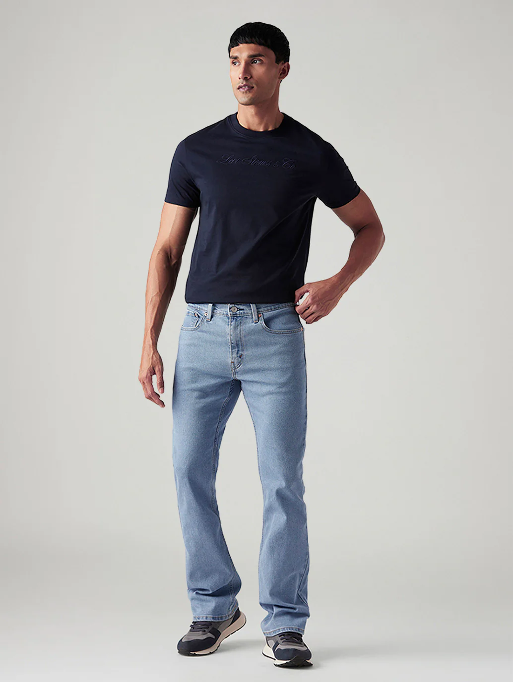 Men's 527 Light Blue Bootcut Fit Mid Rise Jeans - Image 2