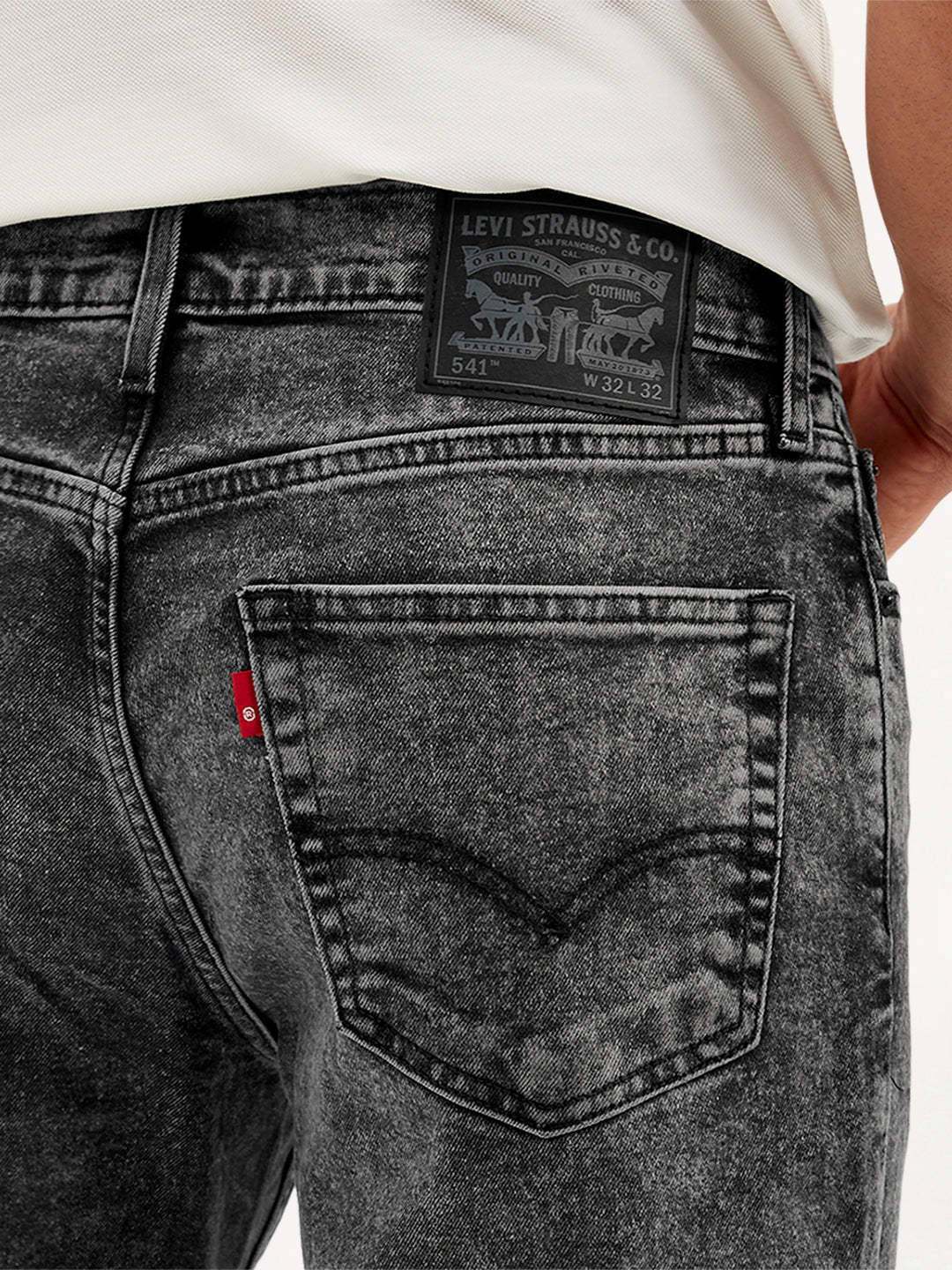 Men's 541 Grey Athletic Tapered Fit Mid Rise Jeans - Image 5