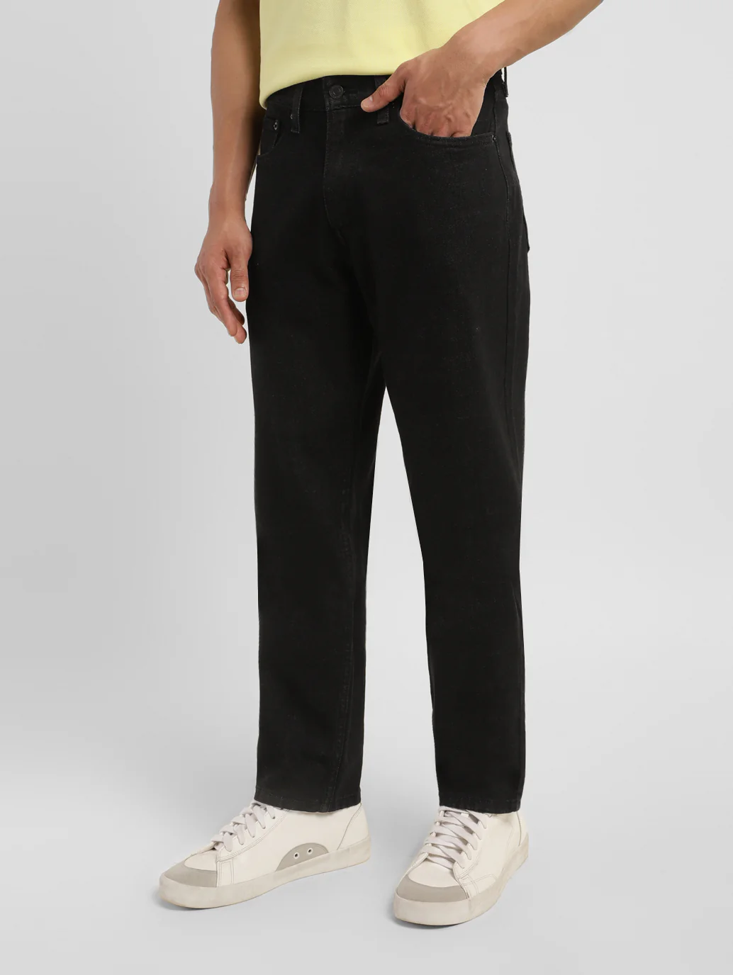 Men's 541 Black Athletic Tapered Fit Mid Rise Jeans - Image 4