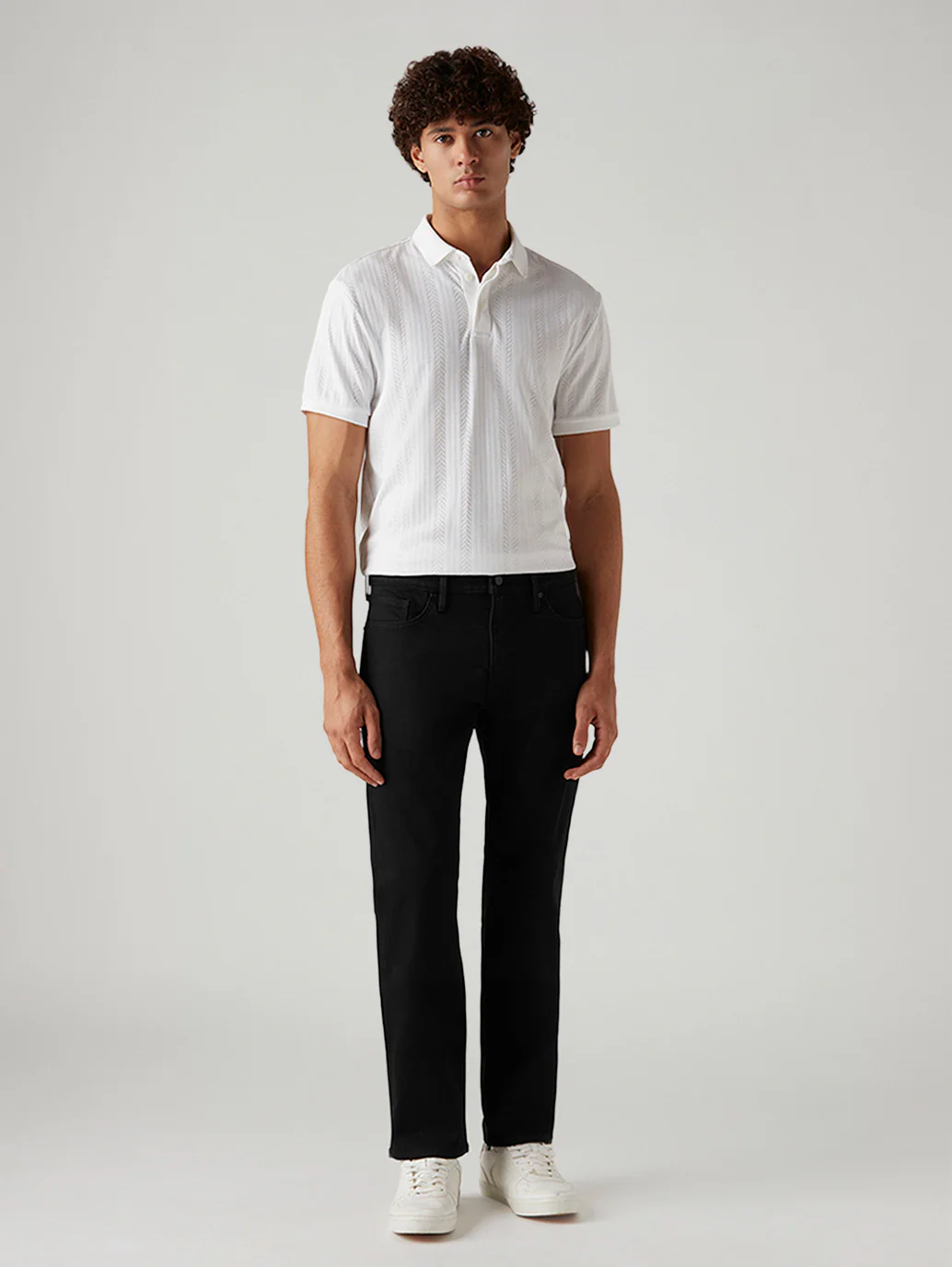 Men's 541 Black Tapered Fit Innovation Stretch Jeans - Image 2
