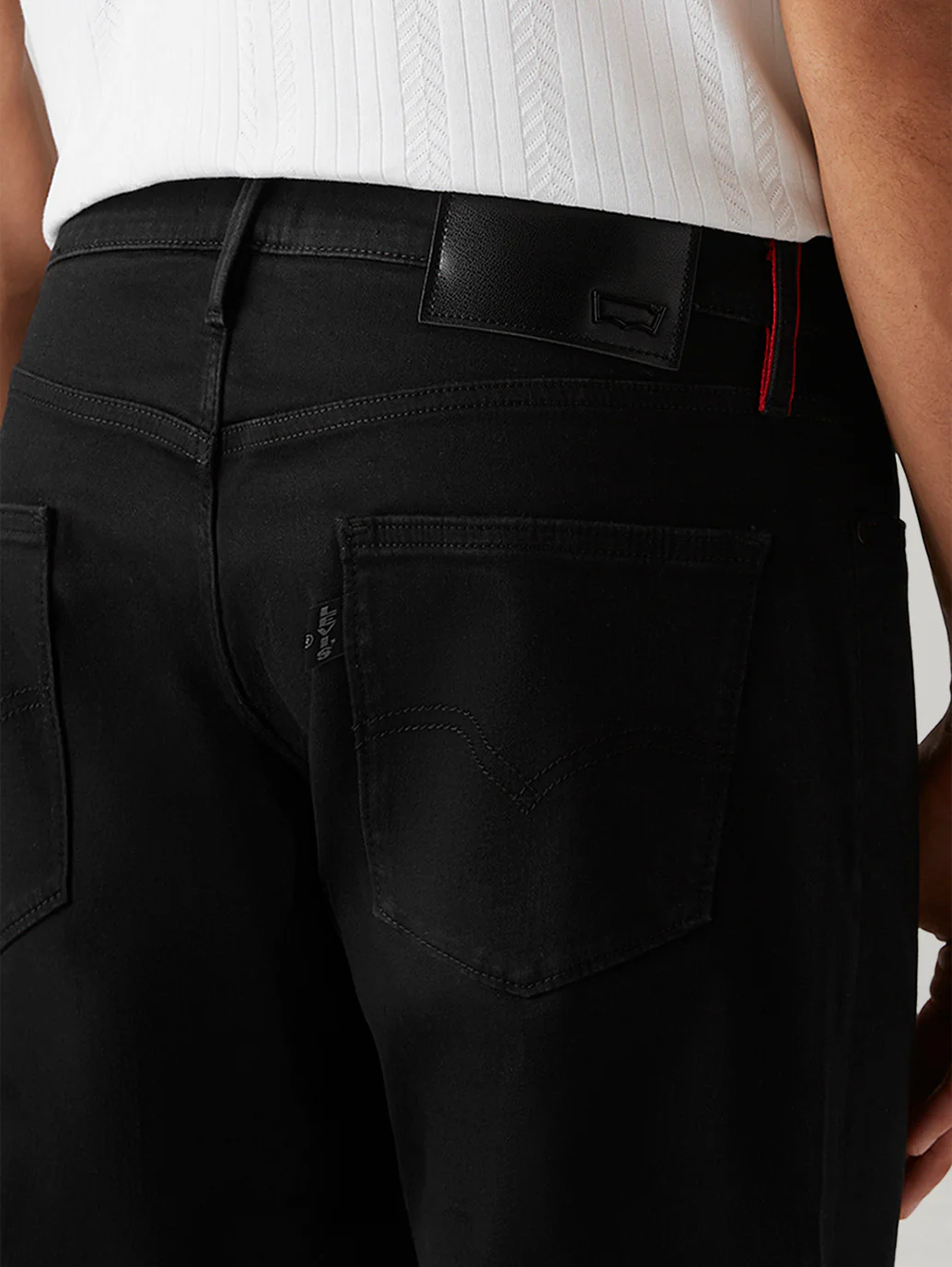 Men's 541 Black Tapered Fit Innovation Stretch Jeans - Image 5