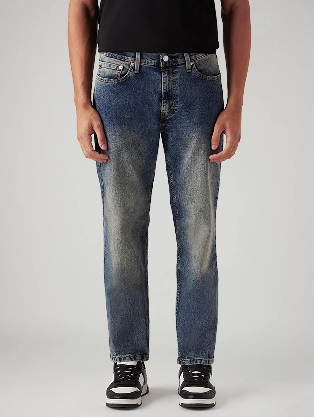Men's Tinted 541 Blue Athletic Tapered Fit Mid Rise Jeans - Image 2