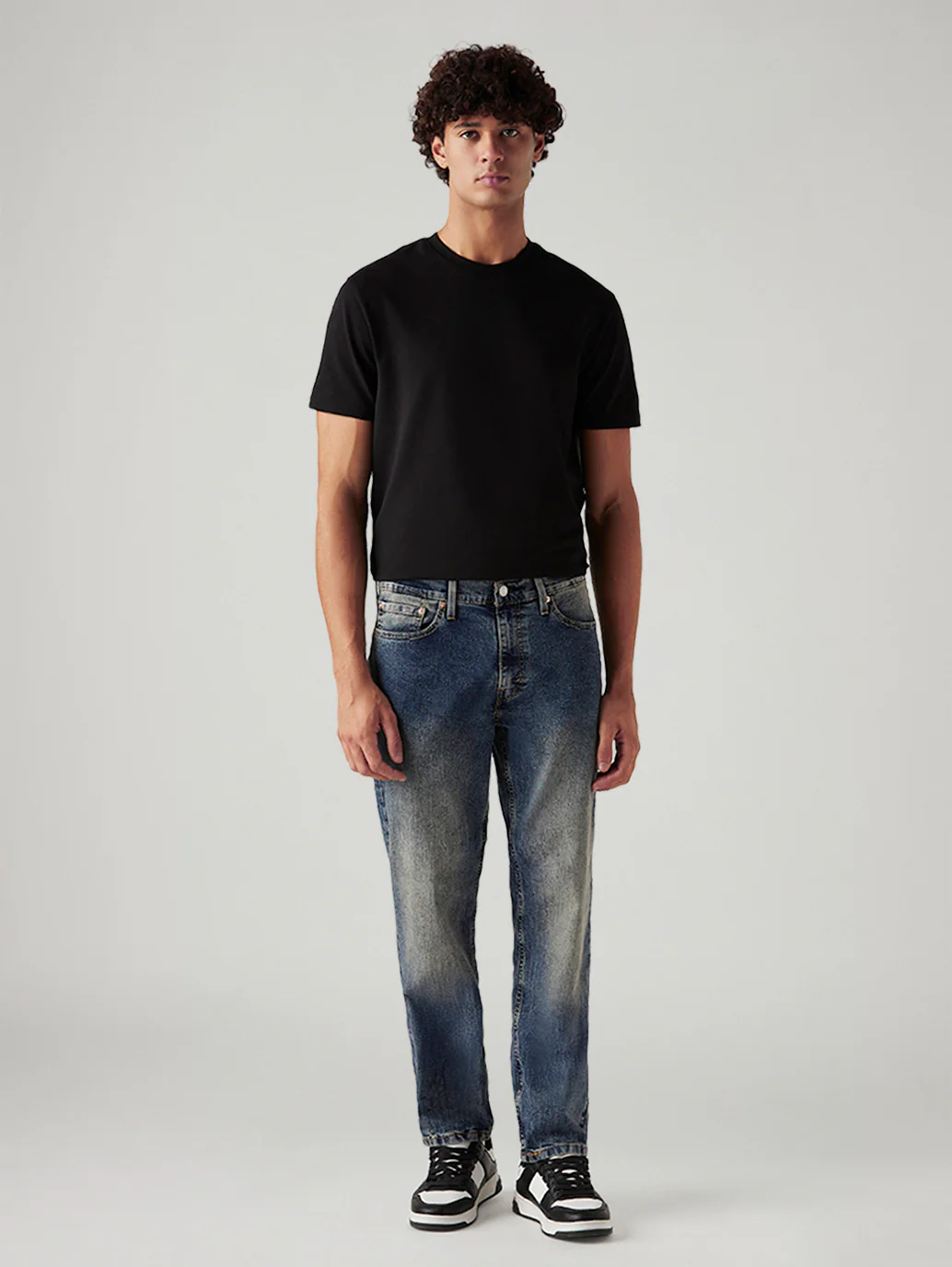 Men's Tinted 541 Blue Athletic Tapered Fit Mid Rise Jeans - Image 6