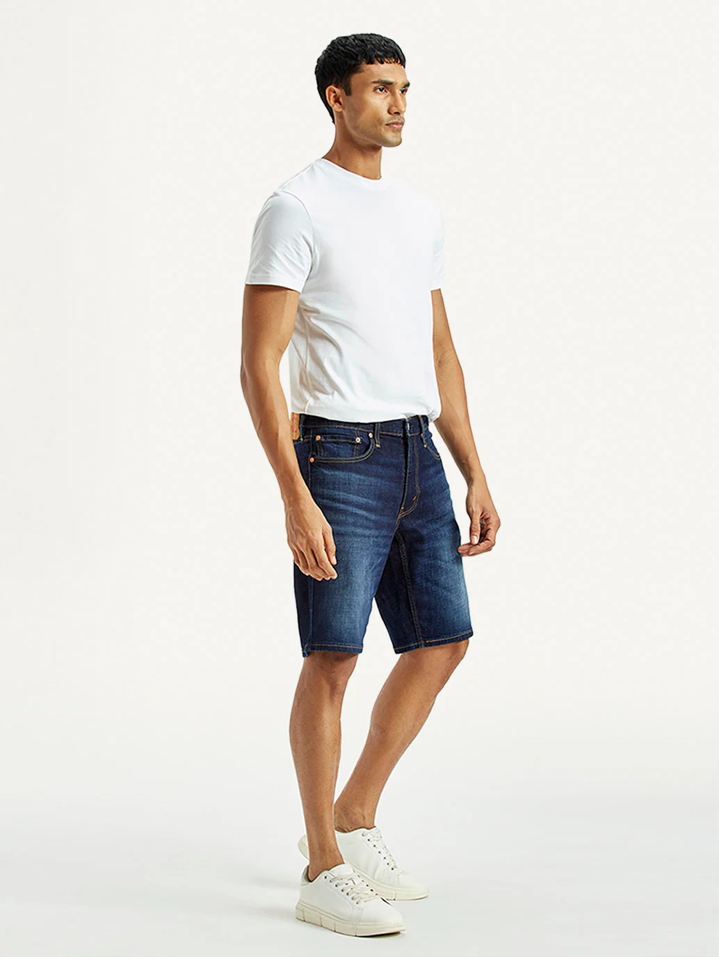 Men's 541 Mid Indigo Athletic Tapered Fit Mid Rise Shorts - Image 3