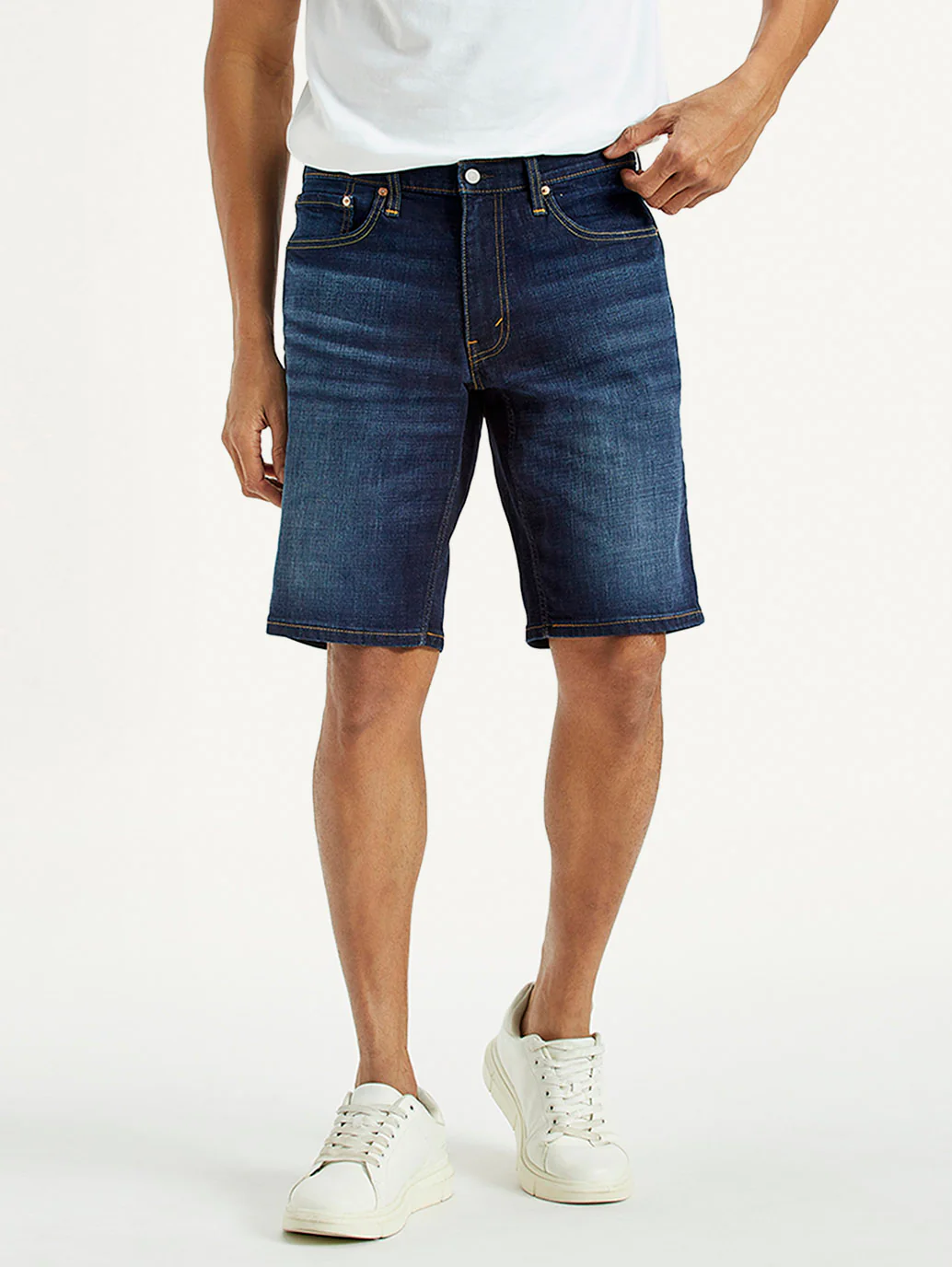 Men's 541 Mid Indigo Athletic Tapered Fit Mid Rise Shorts - Image 4