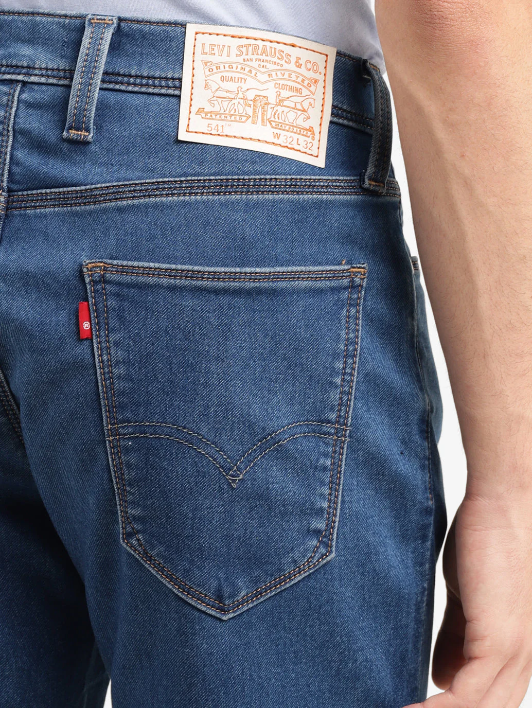 Men's 541 Blue Athletic Tapered Fit Mid Rise Jeans - Image 5