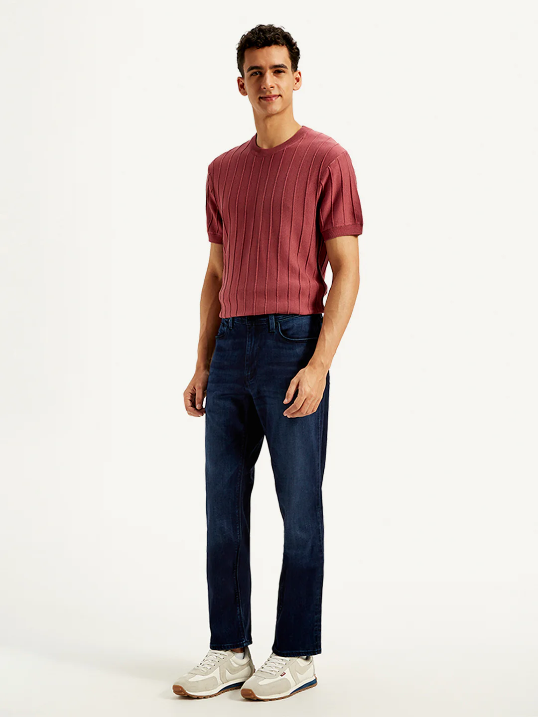 Men's Redloop 541 Athletic Tapered Fit Mid Rise Jeans - Image 4