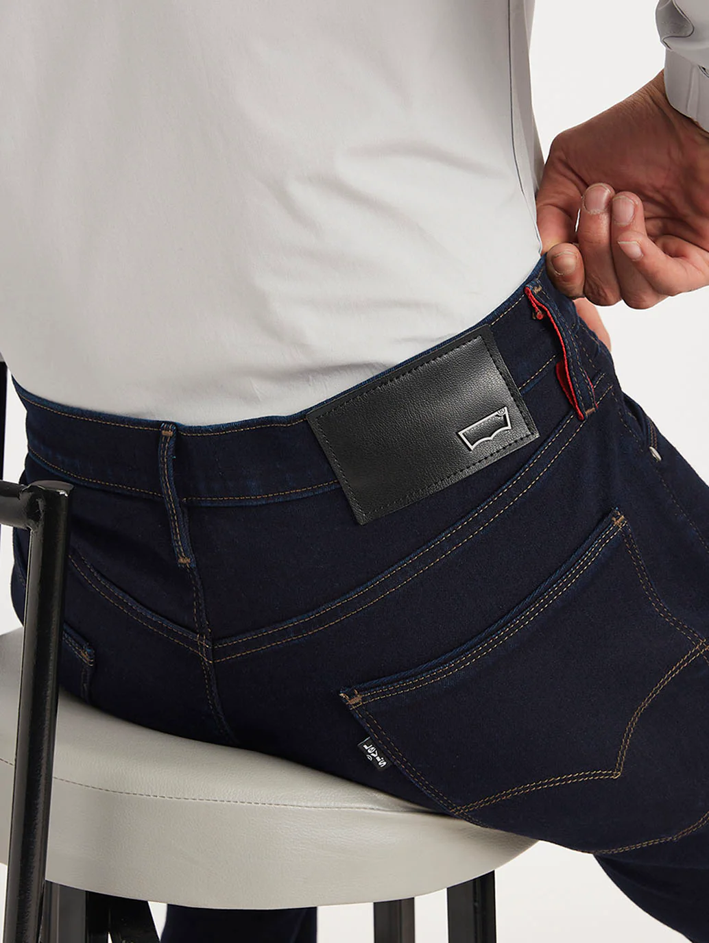 Men's Redloop 541 Navy Blue Athletic Tapered Fit Mid Rise Jeans - Image 5