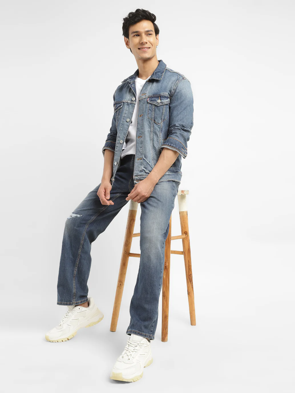 Men's 550 Blue Loose Fit Mid Rise Jeans