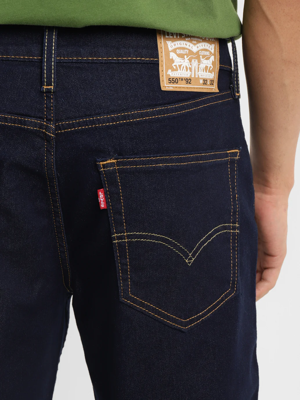 Men's 550'92 Navy Blue Loose Fit Mid Rise Jeans - Image 5