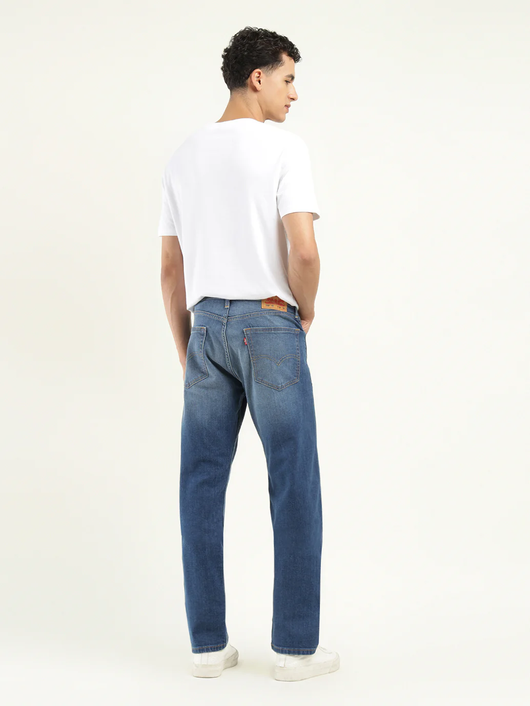 Men's 550 Blue Loose Fit Mid Rise Jeans - Image 3