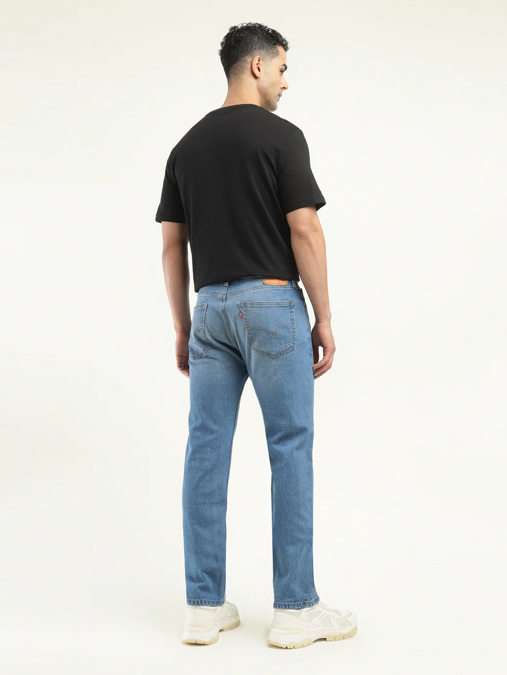 Men's 550 Indigo Loose Fit Mid Rise Jeans - Image 3