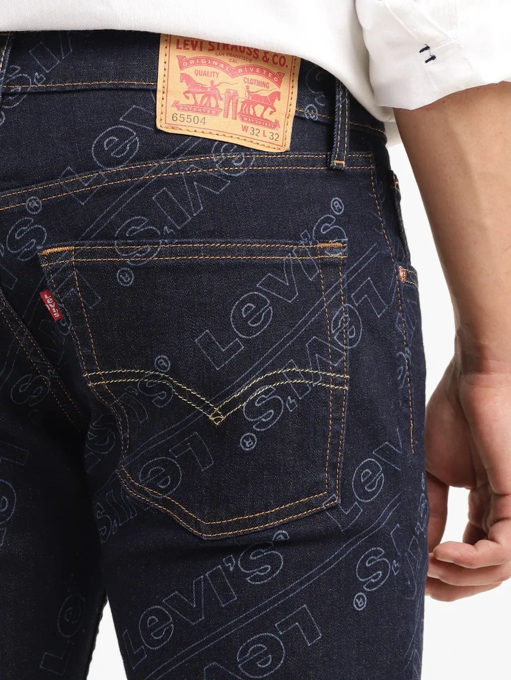 Men's 550 Blue Loose Fit Mid Rise Jeans - Image 6