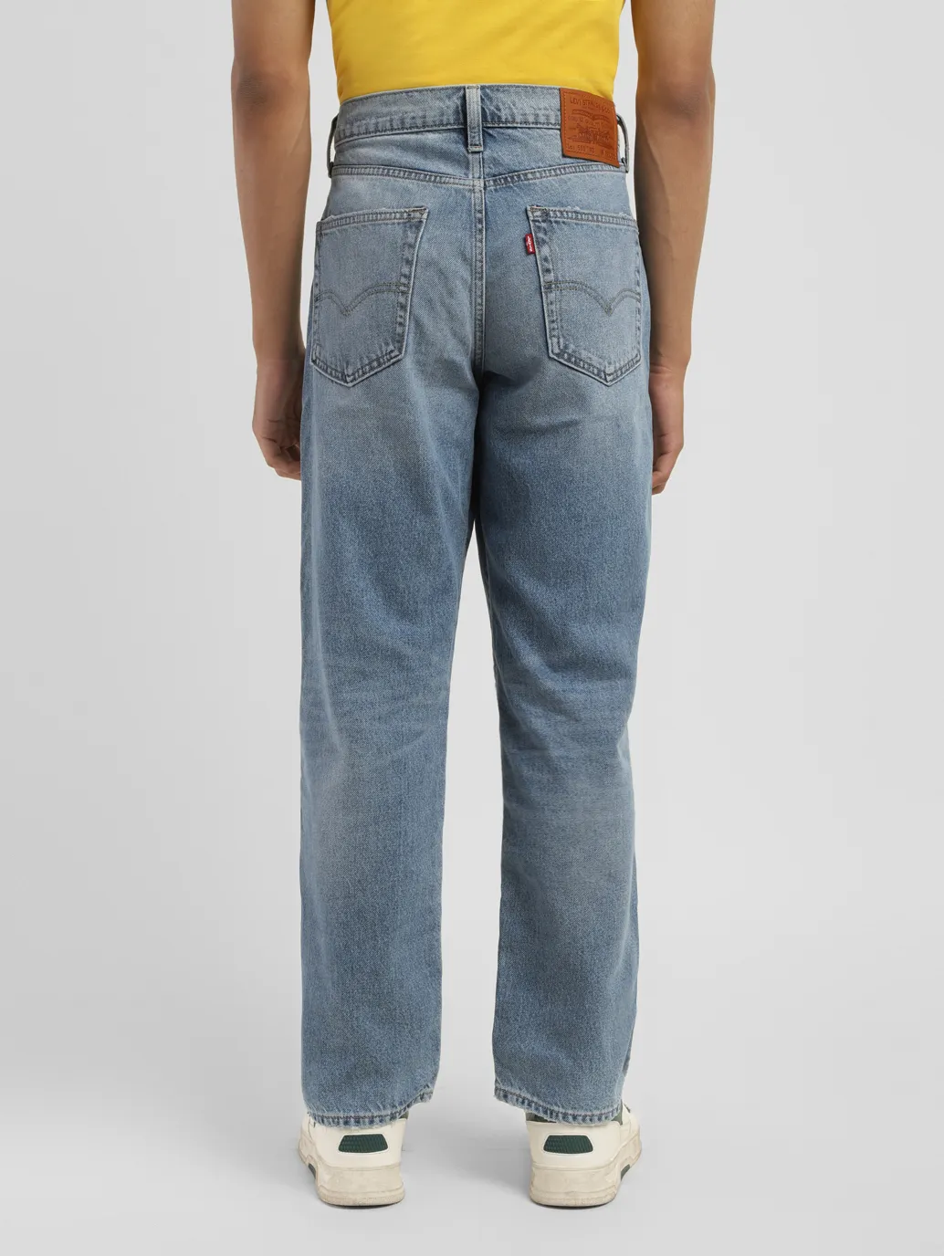 Men's 550 Blue Loose Fit Mid Rise Jeans - Image 3