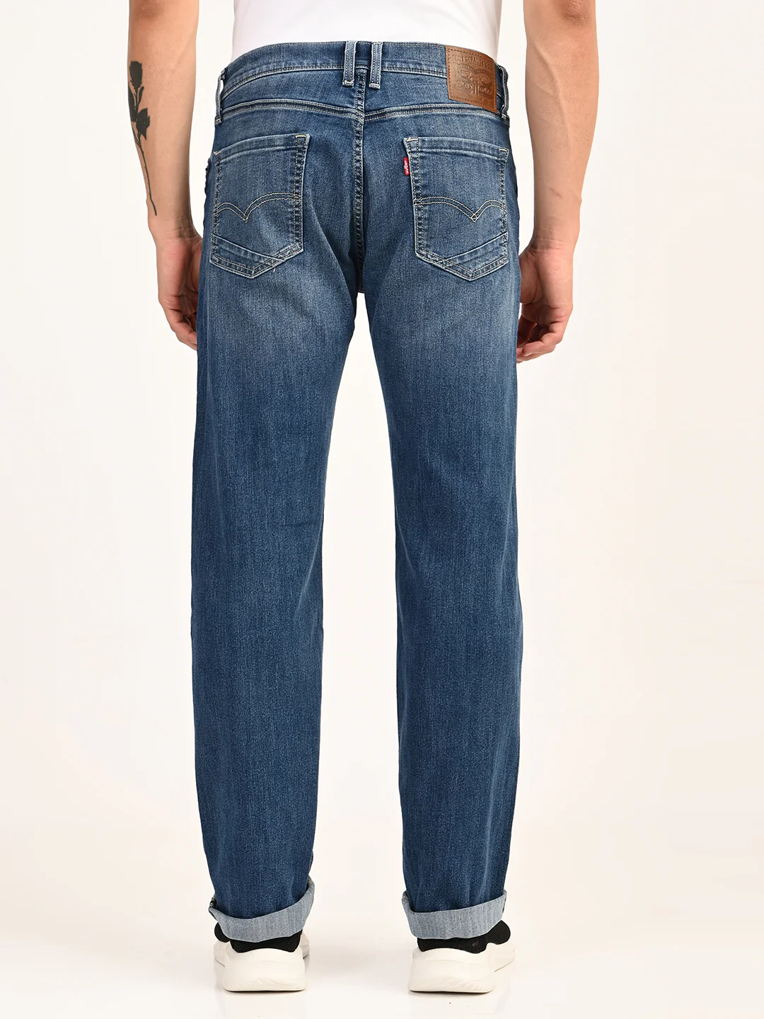 Men's 555 Blue Relaxed Straight Fit Mid Rise Jeans - Image 2