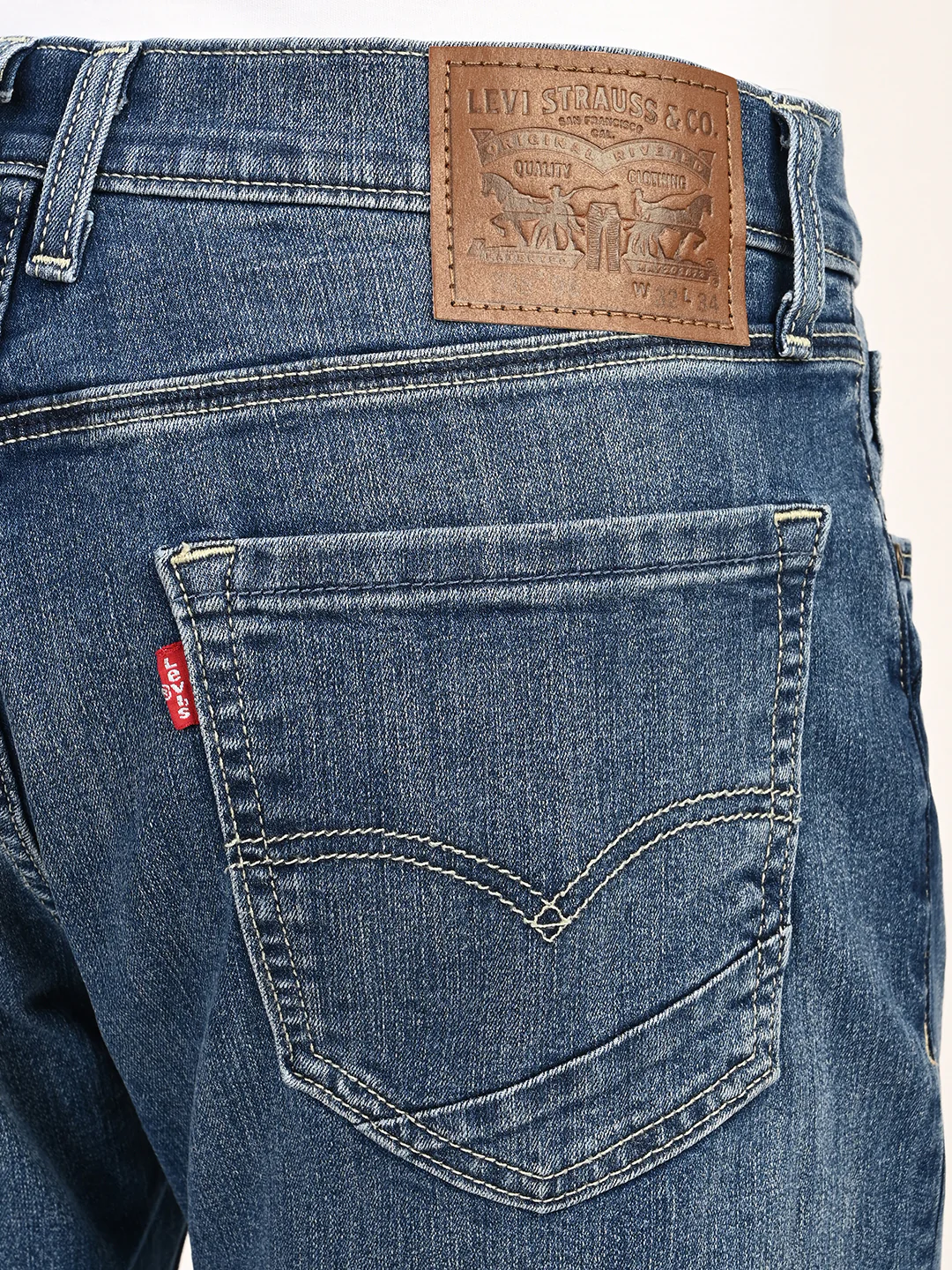 Men's 555 Blue Relaxed Straight Fit Mid Rise Jeans - Image 6