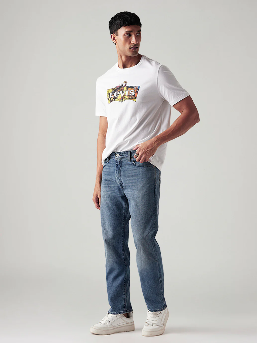 Men's 555 Blue Relaxed Straight Fit Mid Rise Commuter Jeans
