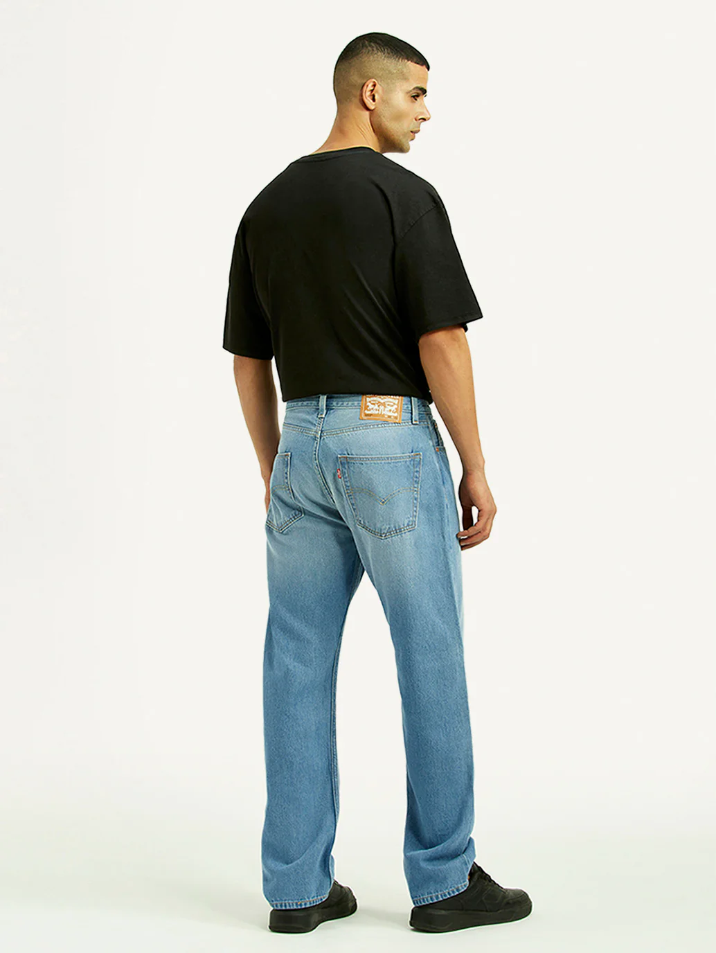 Men's 555 Light Blue Relaxed Straight Fit Mid Rise Jeans - Image 3
