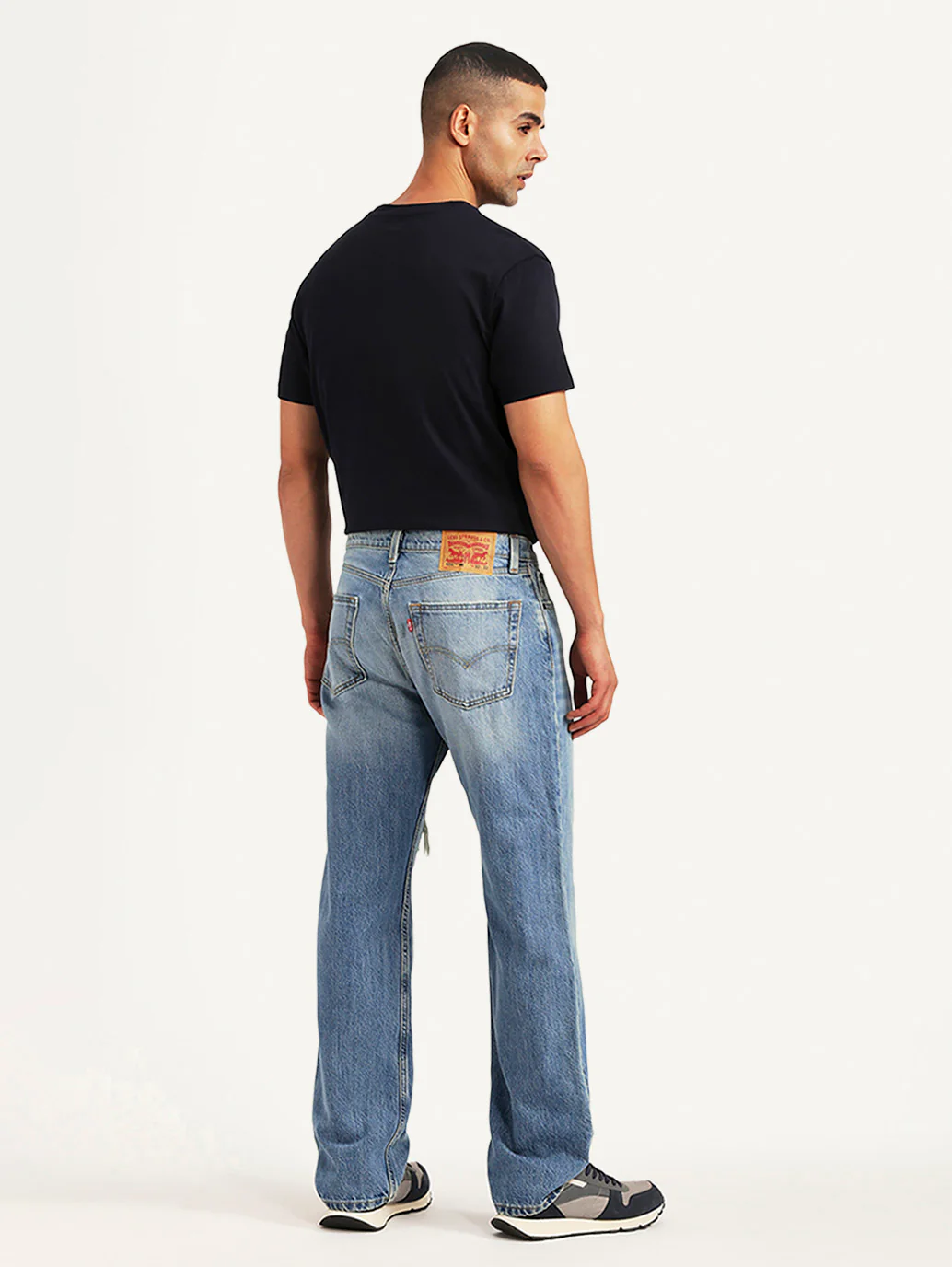 Men's 555 Light Blue Relaxed Straight Fit Mid Rise Jeans - Image 5