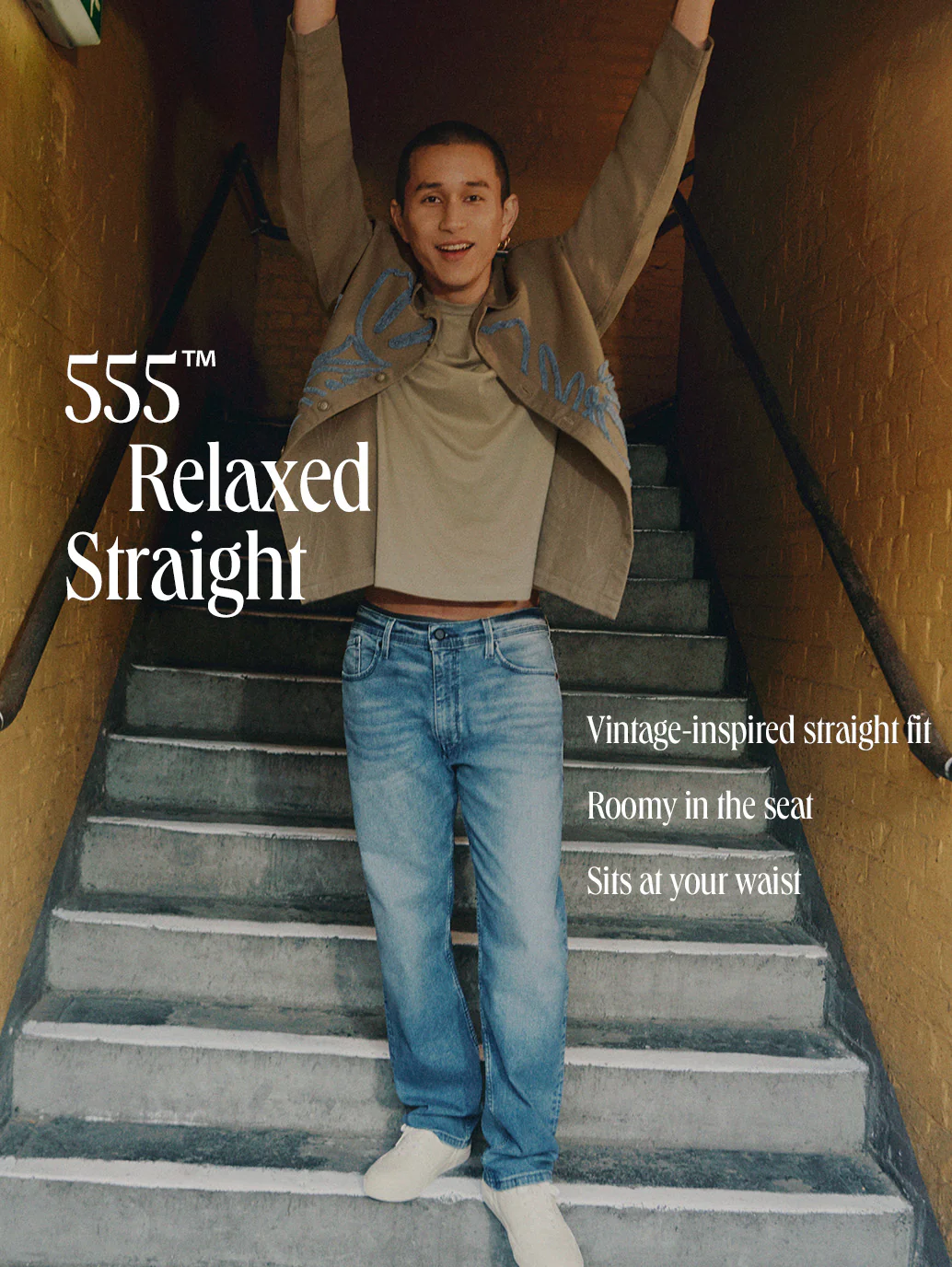 Men's 555 Blue Relaxed Straight Fit Mid Rise Jeans - Image 2