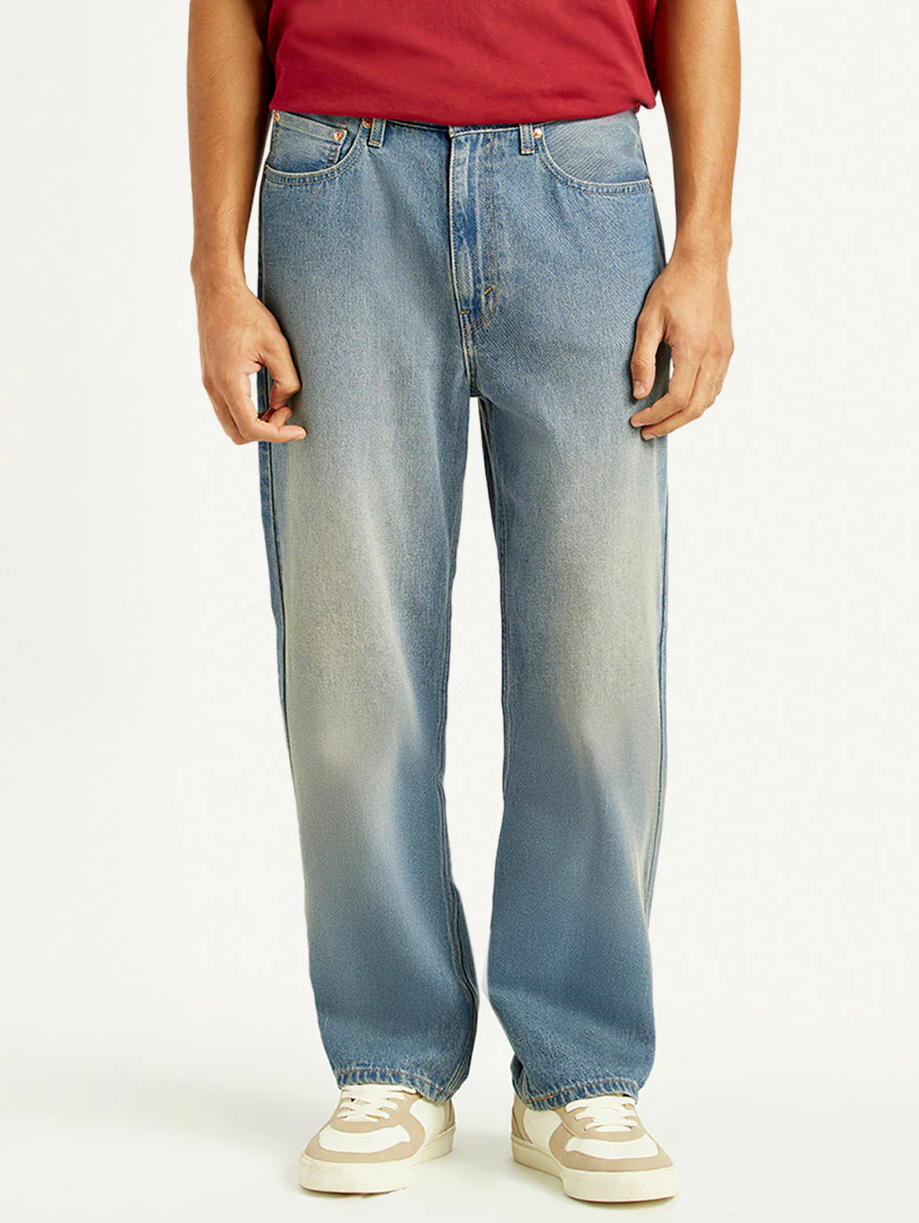 Men's 565 Light Blue Loose Fit Mid Rise Jeans - Image 2