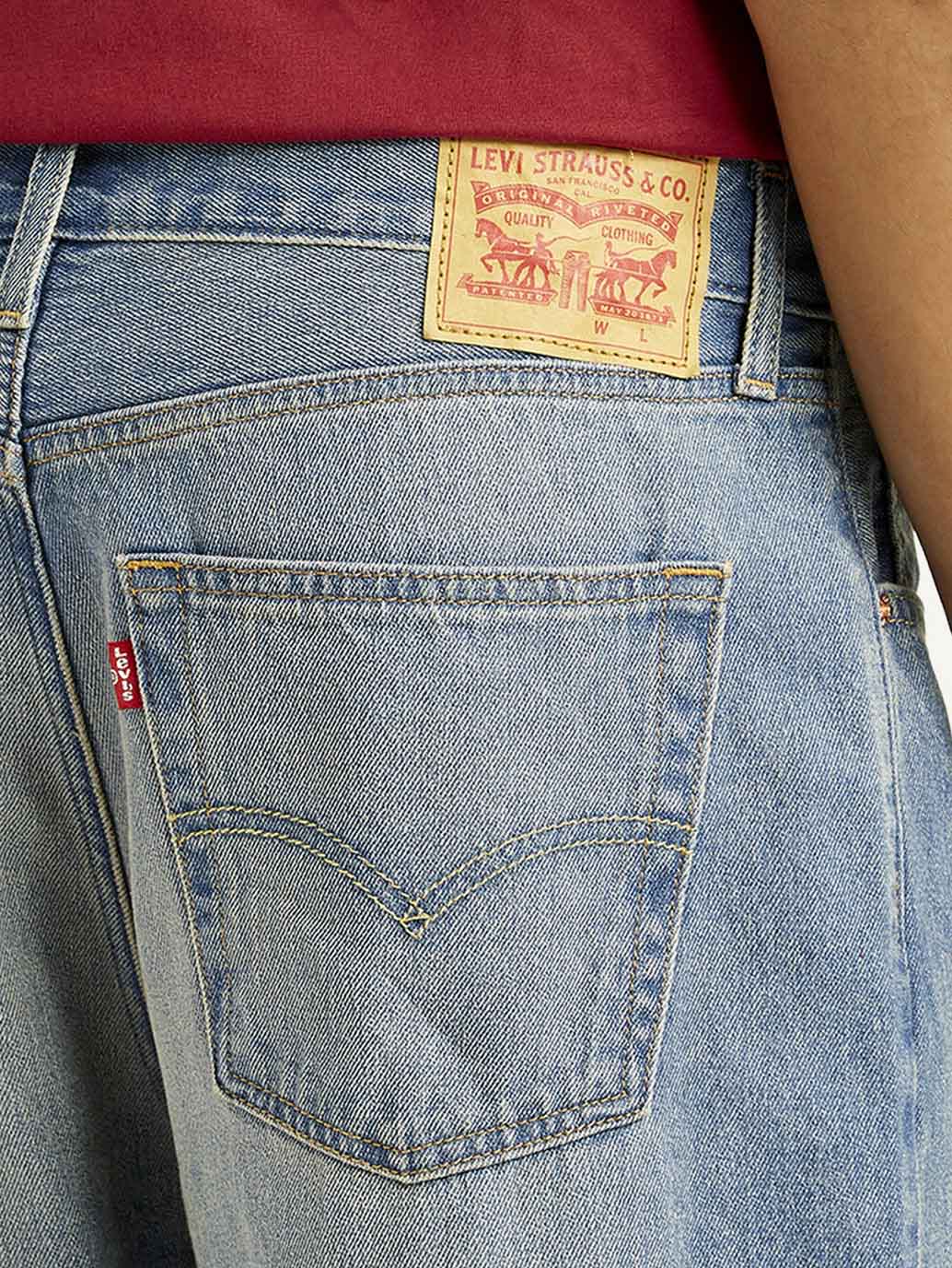 Men's 565 Light Blue Loose Fit Mid Rise Jeans - Image 4