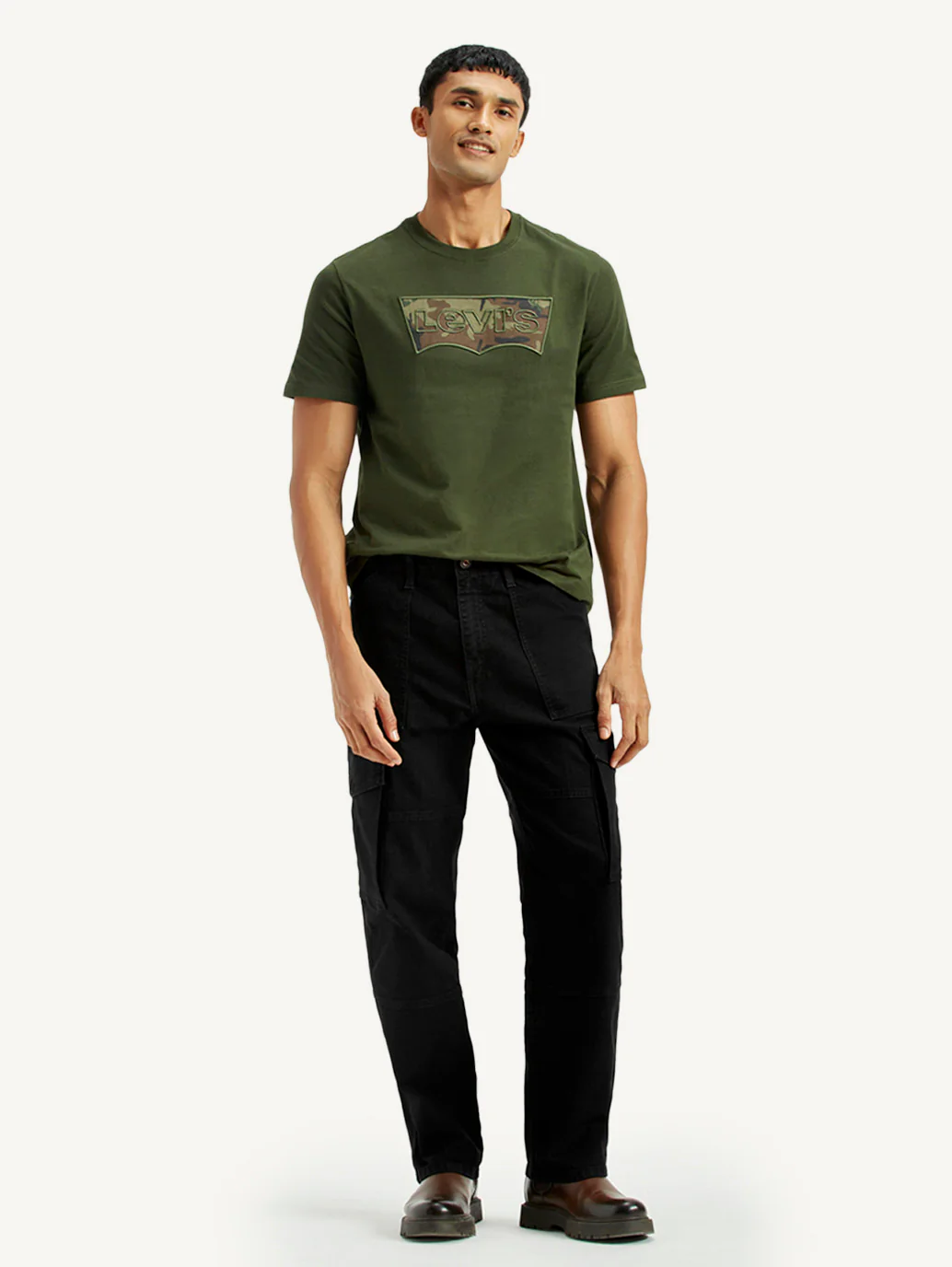 Men's 568 Black Loose Fit Mid Rise Cargo Jeans