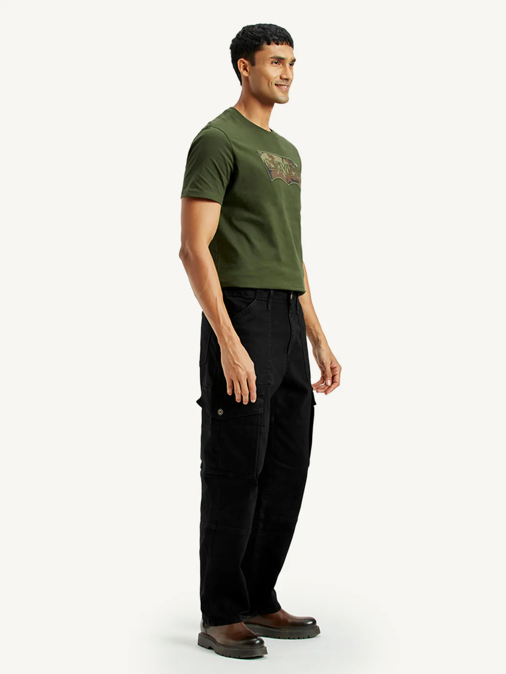 Men's 568 Black Loose Fit Mid Rise Cargo Jeans - Image 7