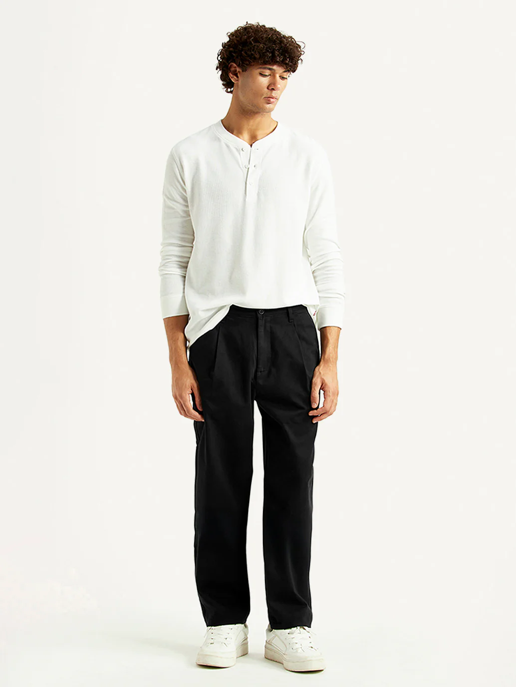 Men's 568 Black Loose Fit Mid Rise Chinos