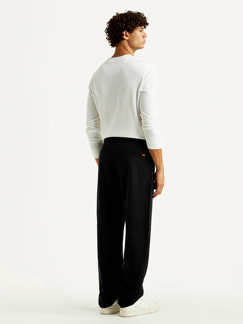 Men's 568 Black Loose Fit Mid Rise Chinos - Image 3