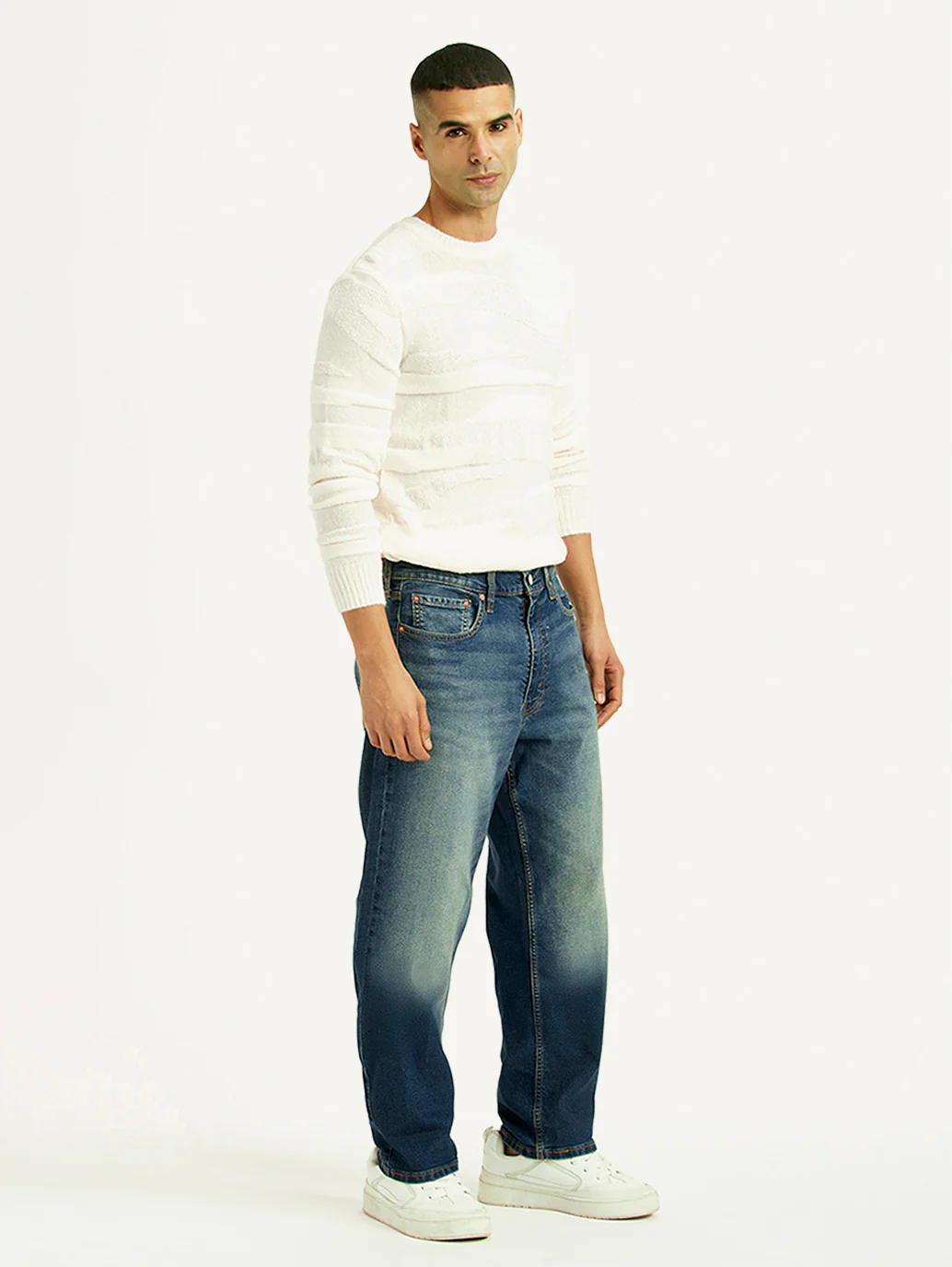 Men's Tinted 568 Blue Loose Fit Mid Rise Jeans - Image 6