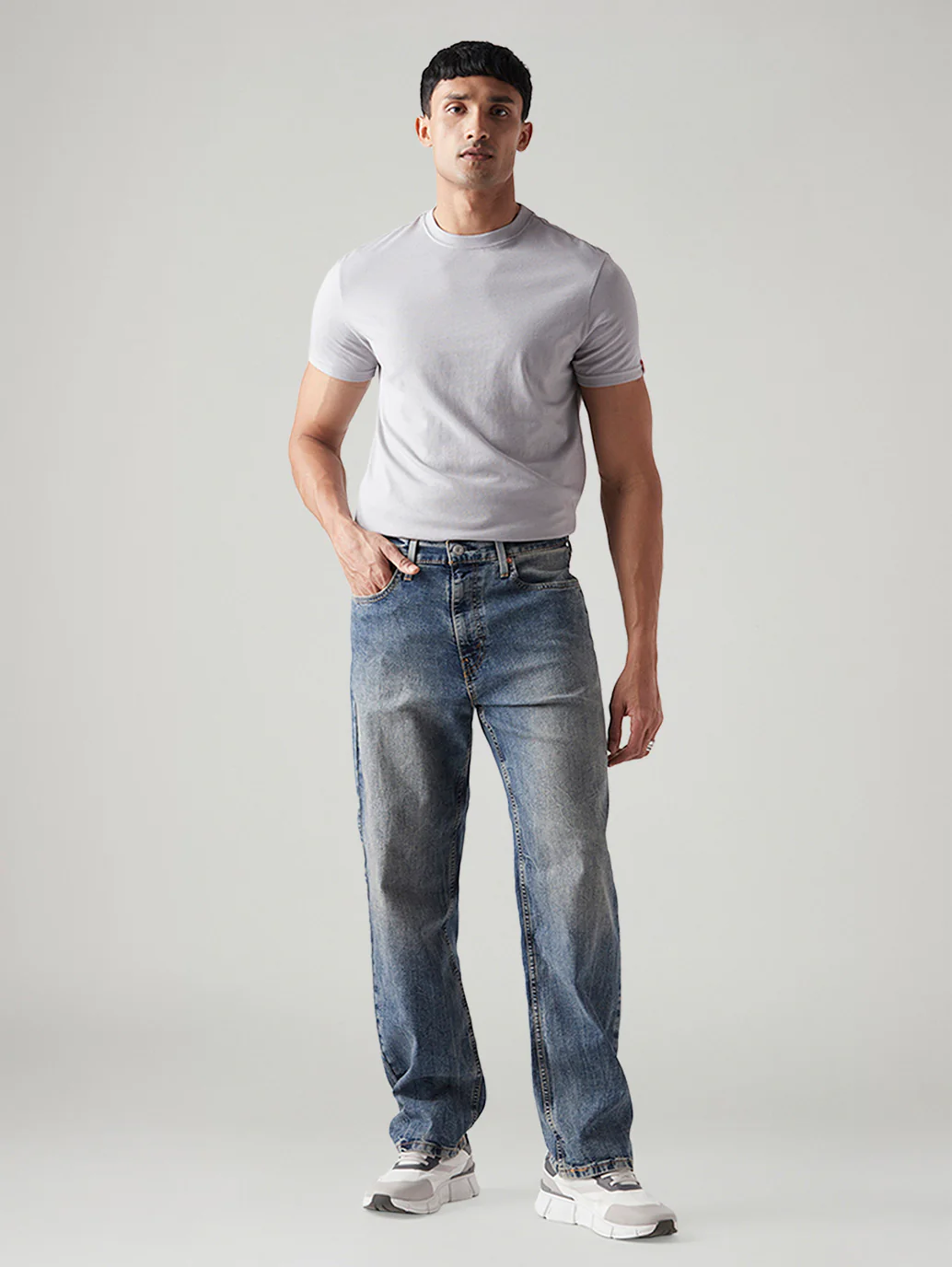 Men's 568 Blue Loose Fit Mid Rise Jeans - Image 2