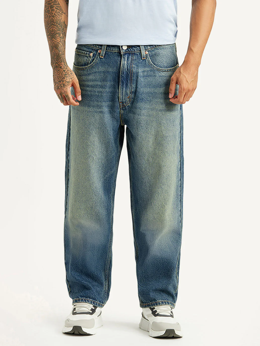 Men's Tinted 568 Blue Loose Fit Mid Rise Jeans - Image 2