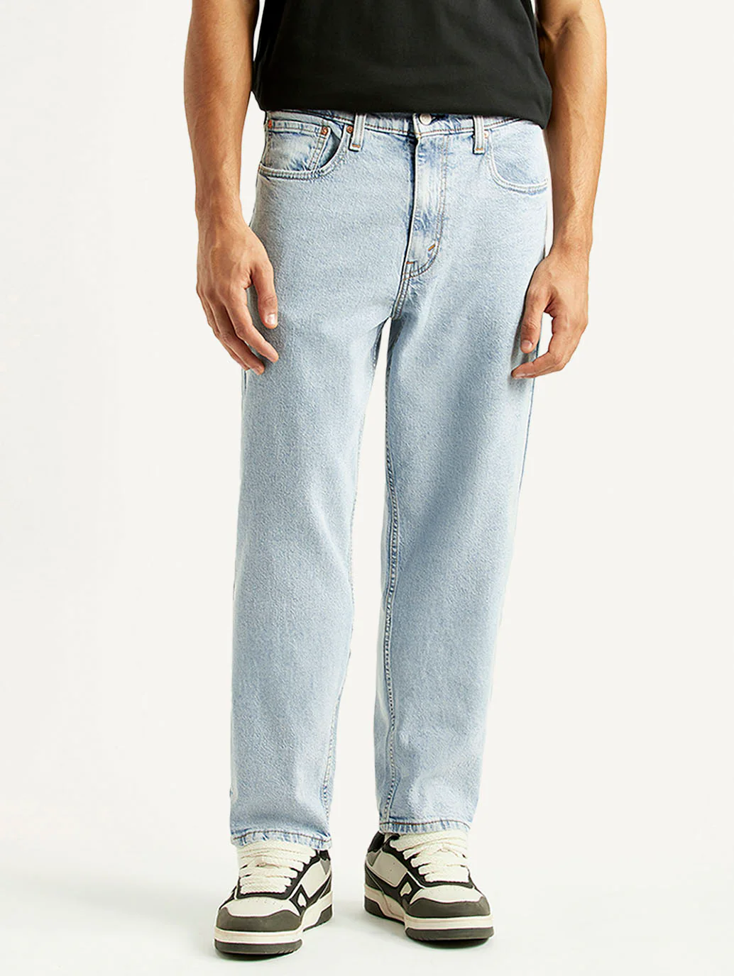 Men's 568 Light Indigo Loose Fit Mid Rise Jeans - Image 2