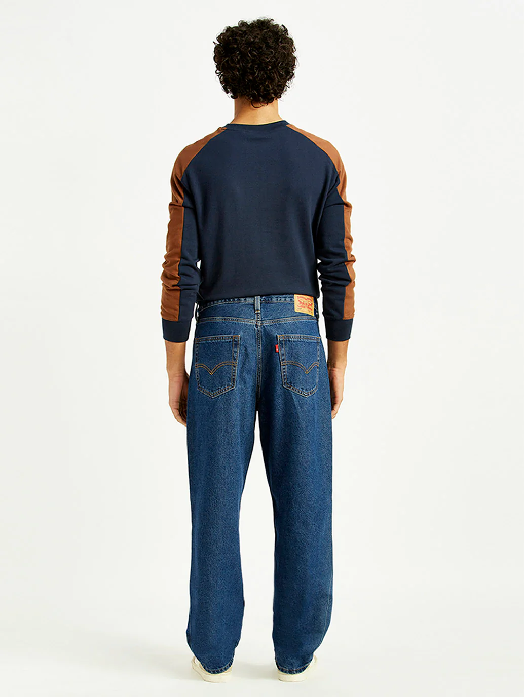 Men's 568 Med Indigo Loose Fit Mid Rise Jeans - Image 3