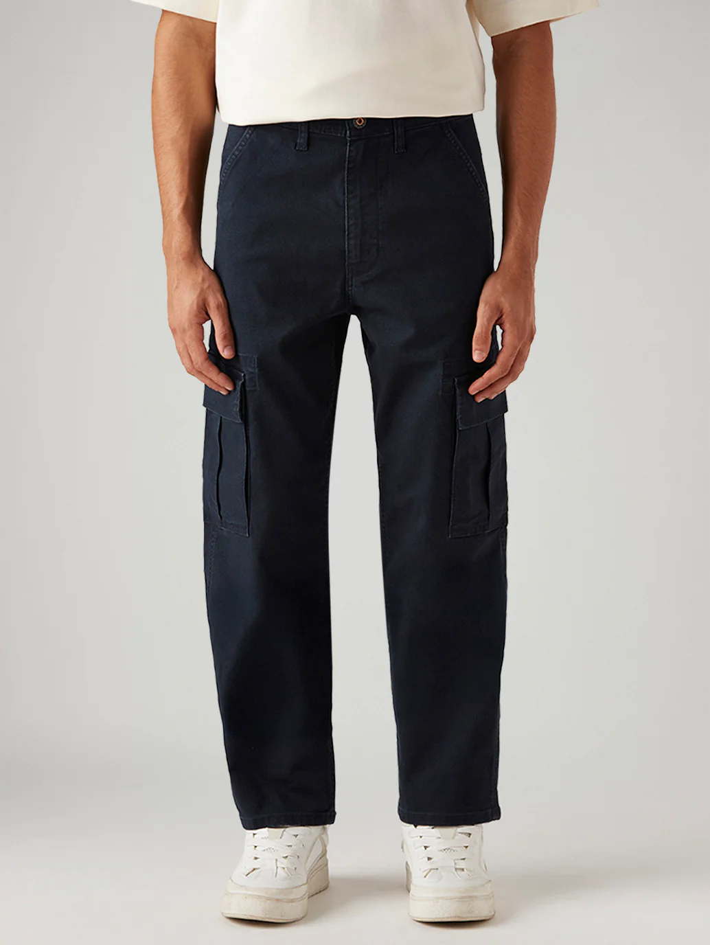 Men's 568 Navy Loose Fit Mid Rise Cargos - Image 2