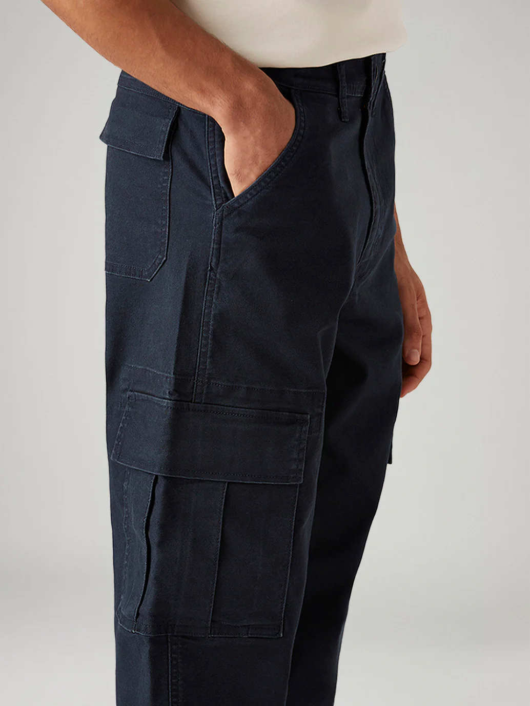 Men's 568 Navy Loose Fit Mid Rise Cargos - Image 6