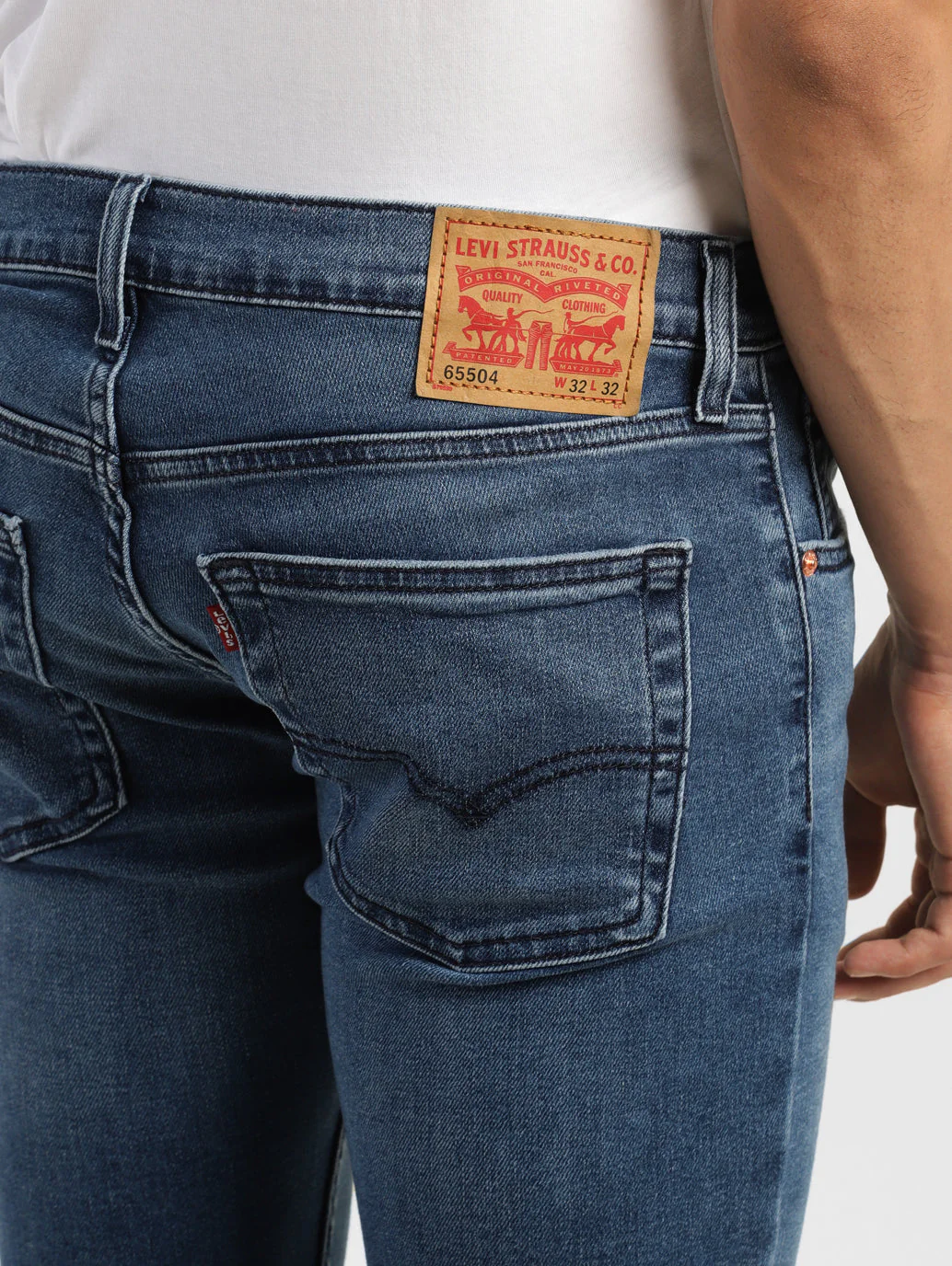 Men's 65504 Blue Skinny Fit Mid Rise Jeans - Image 5