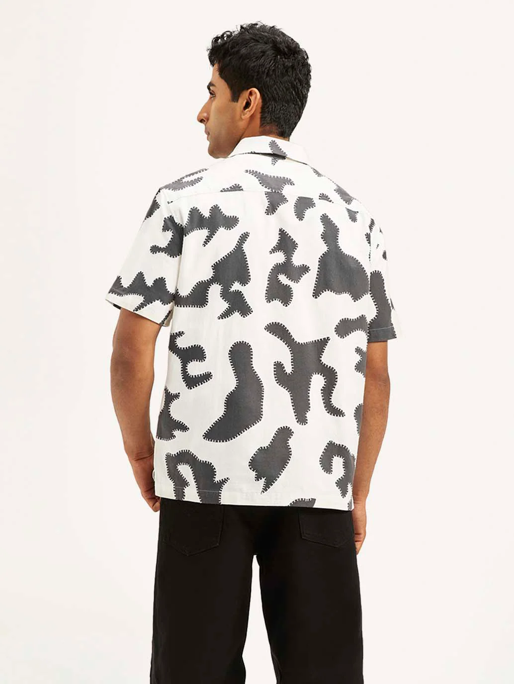 Men's Resort Collar Abstract Regular Fit Shirt - Image 4