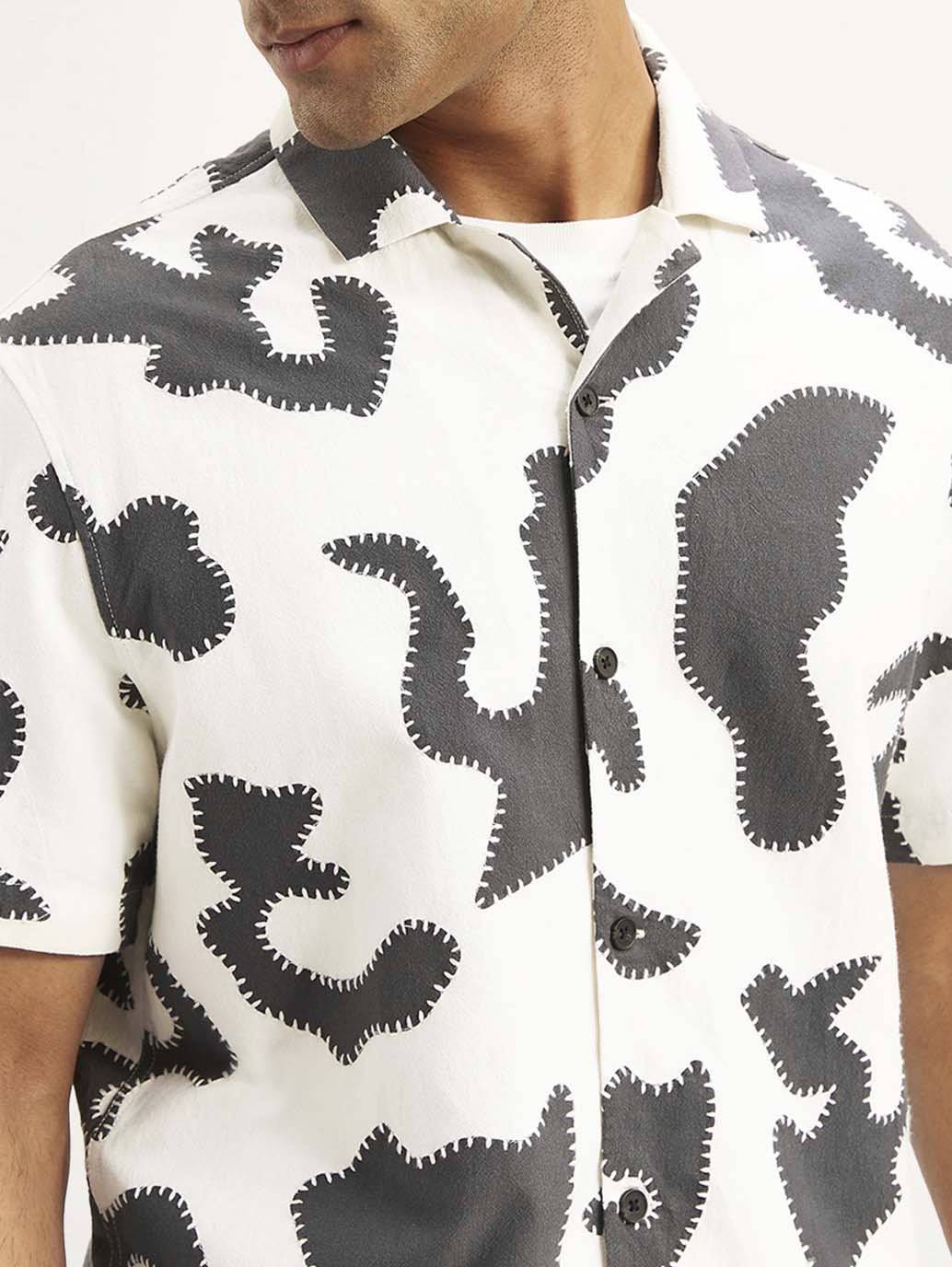 Men's Resort Collar Abstract Regular Fit Shirt - Image 5