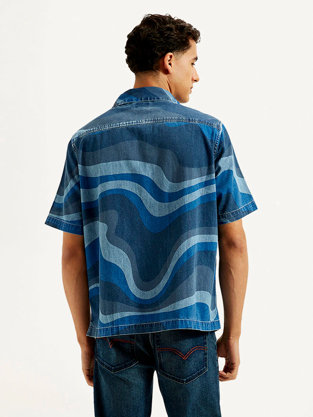 Men's Resort Collar Abstract Loose Fit Shirt - Image 4