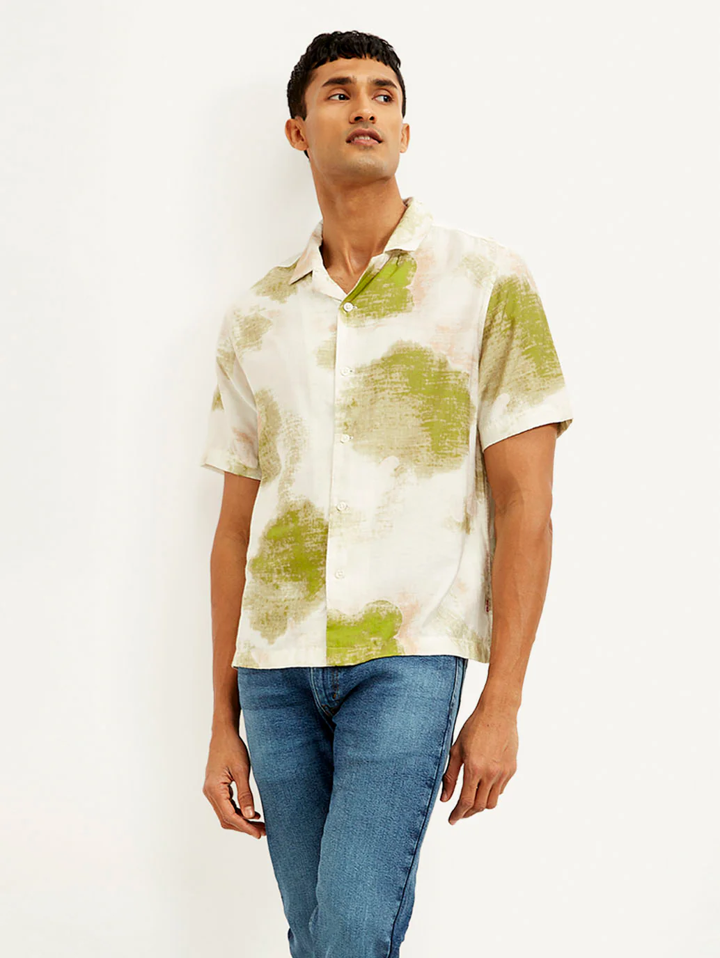 Men's Resort Collar Abstract Loose Fit Shirt