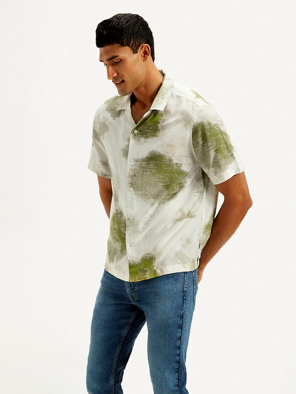 Men's Resort Collar Abstract Loose Fit Shirt - Image 5