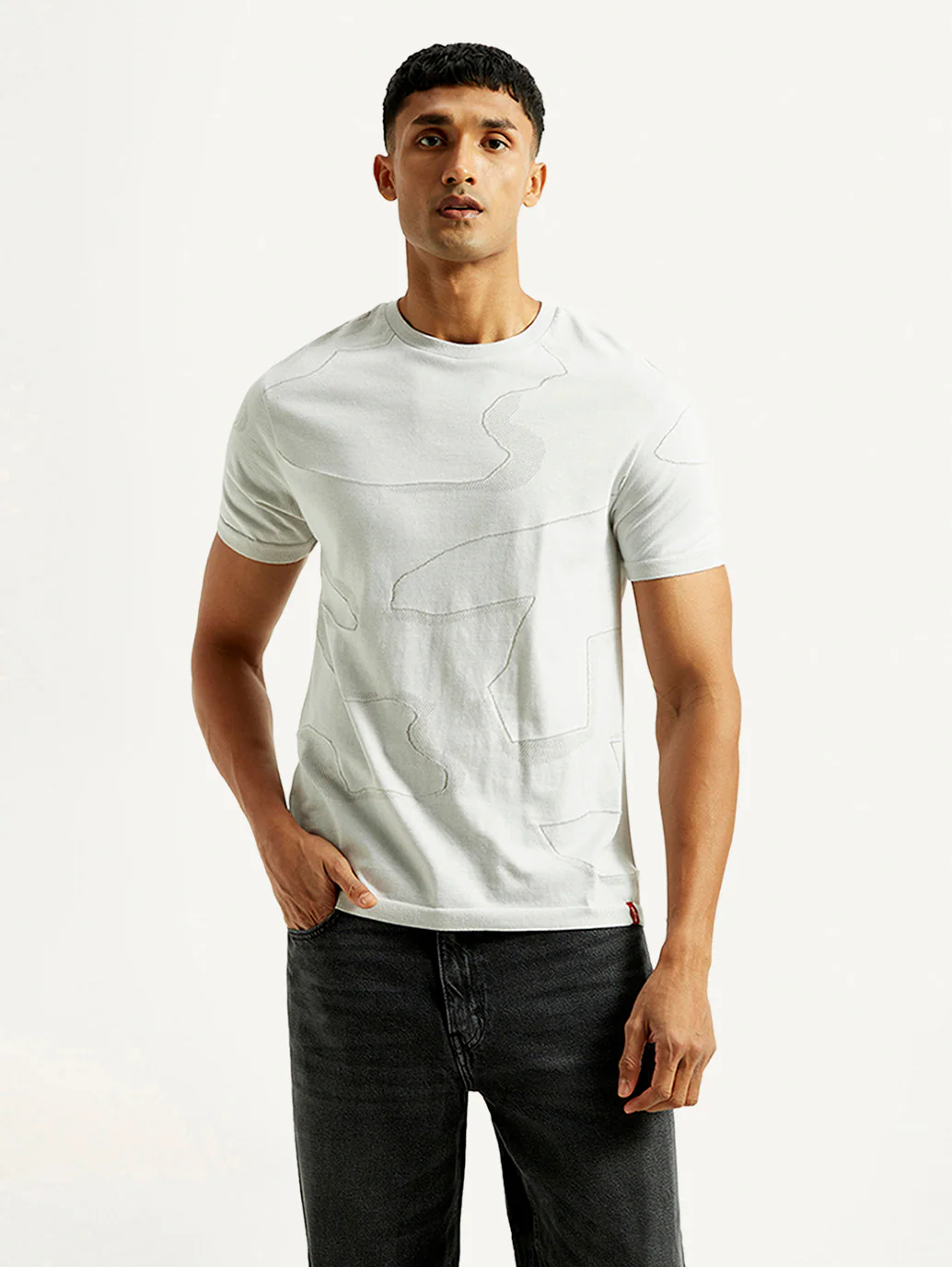 Men's Abstract White Slim Fit T-shirt - Image 2