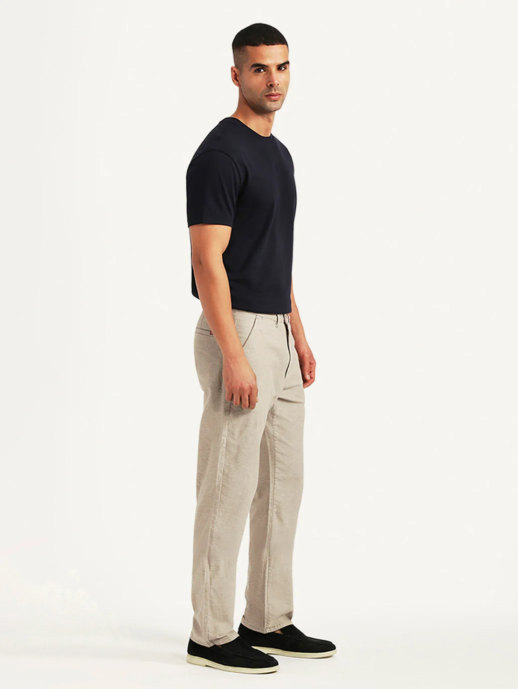 Men's Beige Relaxed Fit Linen Chinos - Image 6