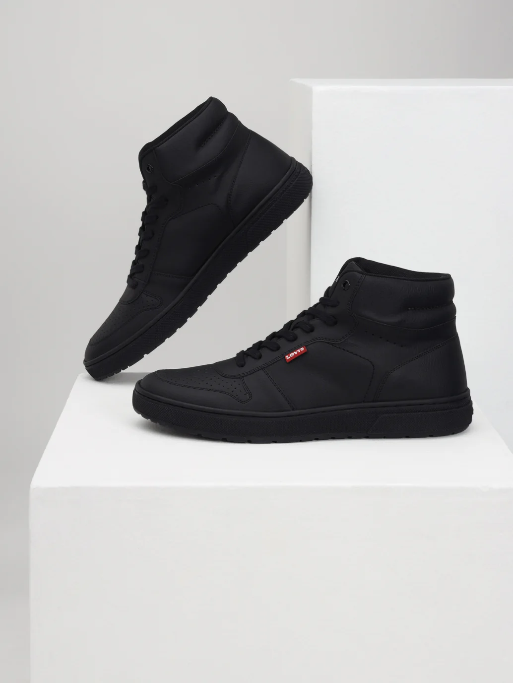 Men's Black Solid Boots - Image 4