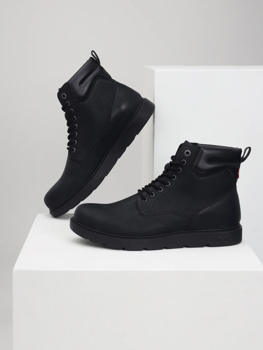 Men's Black Solid Boots - Image 7